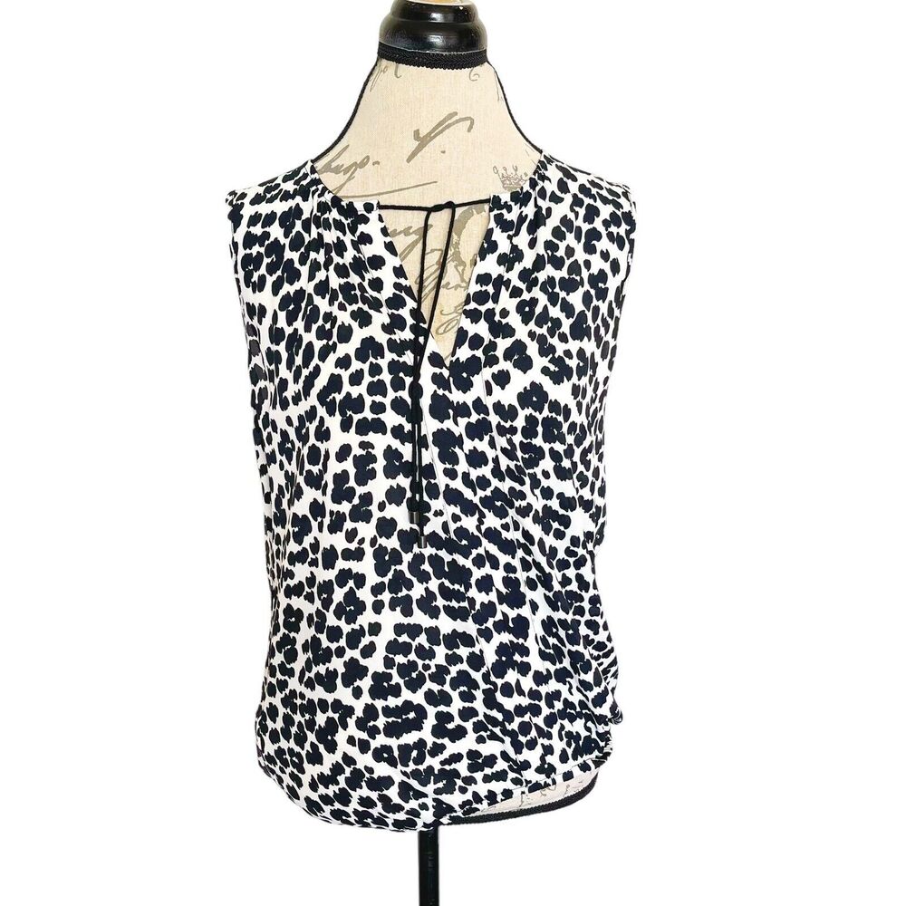 Loft Womens Blouse Sleeveles Animal Print Size Medium Pleated VNeckline Tie